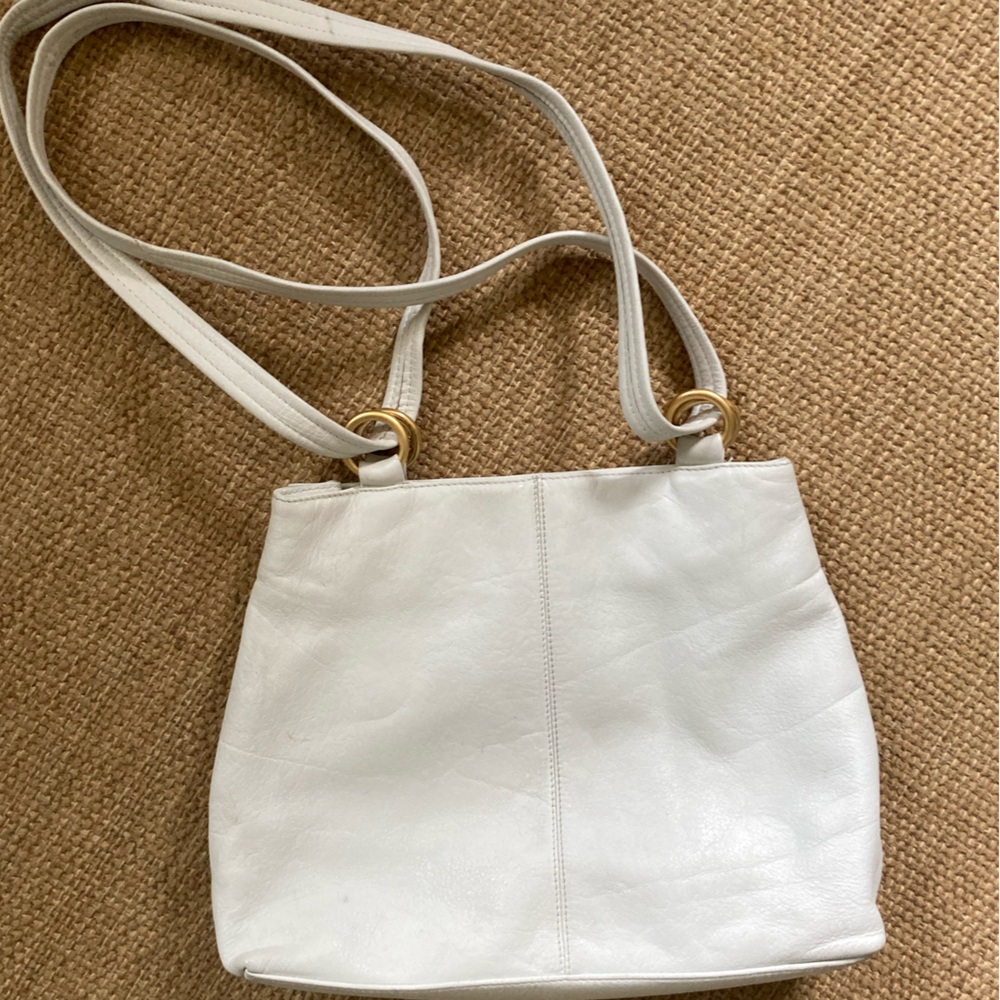 SOLD Vintage white shoulder bag